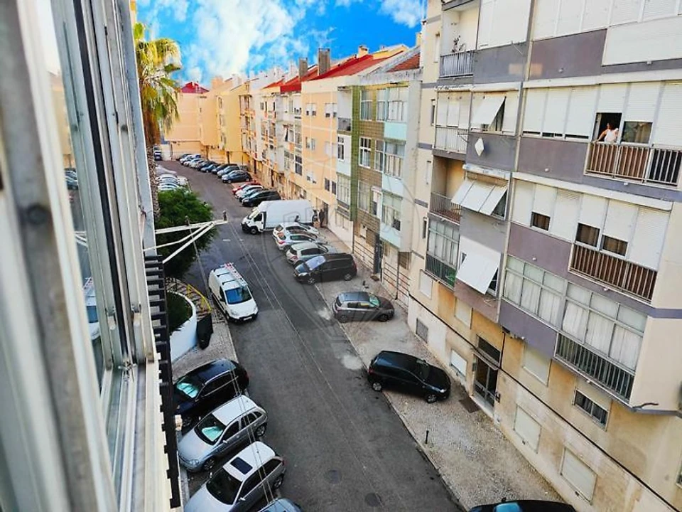 Apartamento T3 para Venda em Póvoa de Santo Adrião e Olival Basto Foto 14