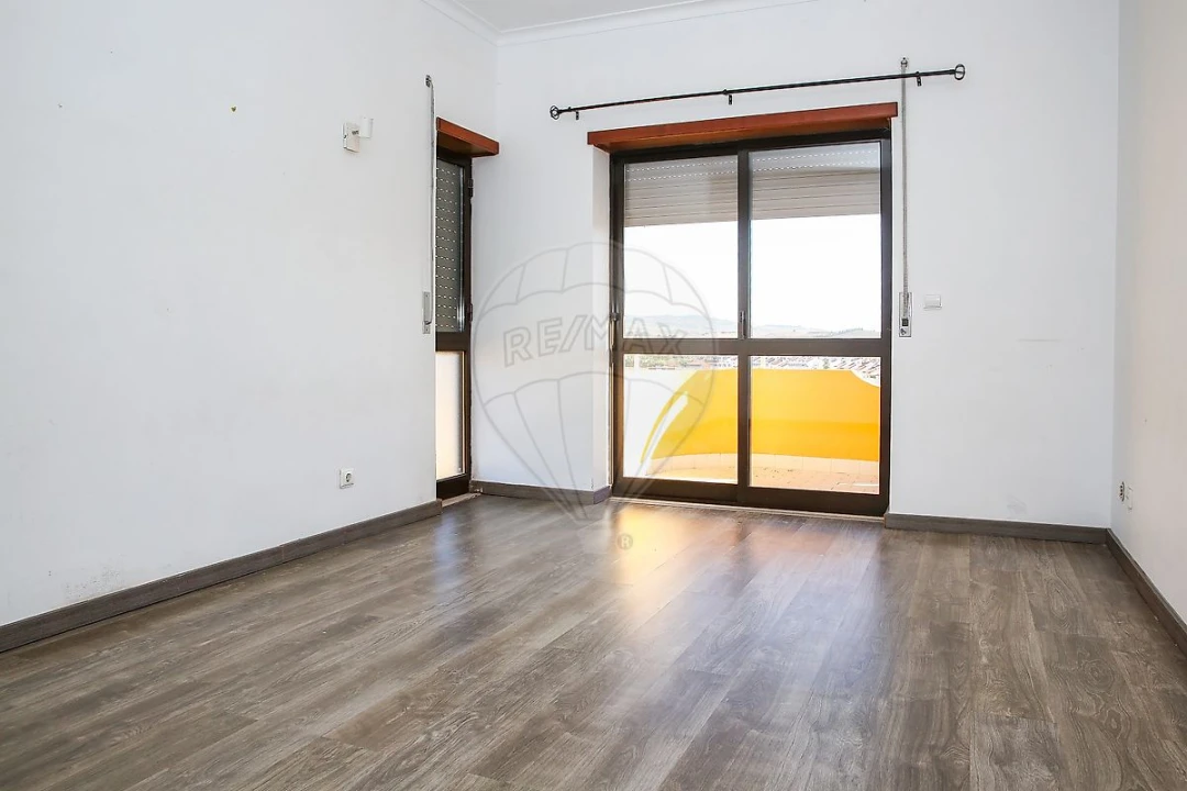 Apartamento T2 para Venda em Arruda dos Vinhos Foto 16