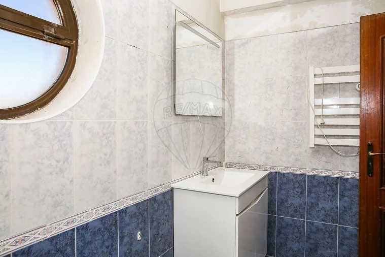 Apartamento T2 para Venda em Arruda dos Vinhos Foto 14