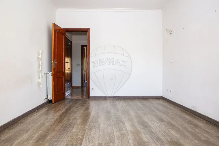 Apartamento T2 para Venda em Arruda dos Vinhos Foto 17
