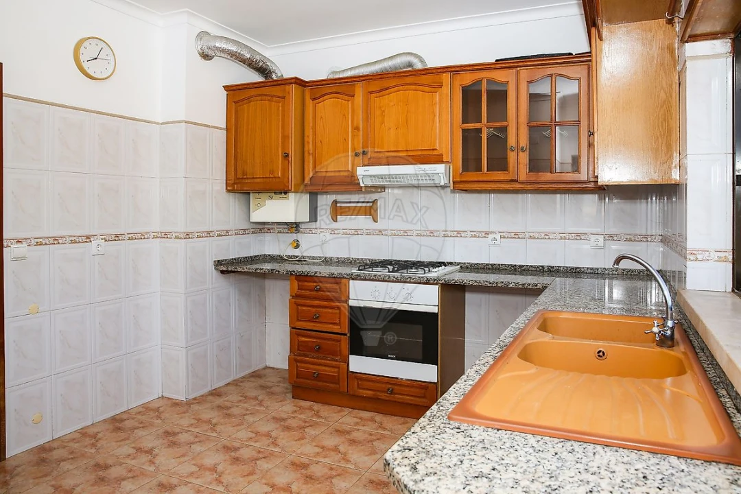 Apartamento T2 para Venda em Arruda dos Vinhos Foto 3