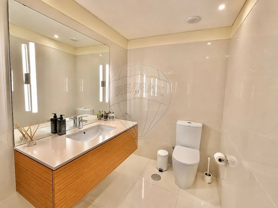 Apartamento T1 para Venda em Cedofeita, Santo Ildefonso, Sé, Miragaia, São Nicolau e Vitória Foto 14