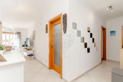 Apartamento T2 para Venda em Charneca de Caparica e Sobreda