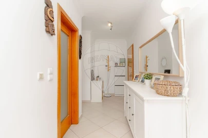 Apartamento T2 para Venda em Charneca de Caparica e Sobreda