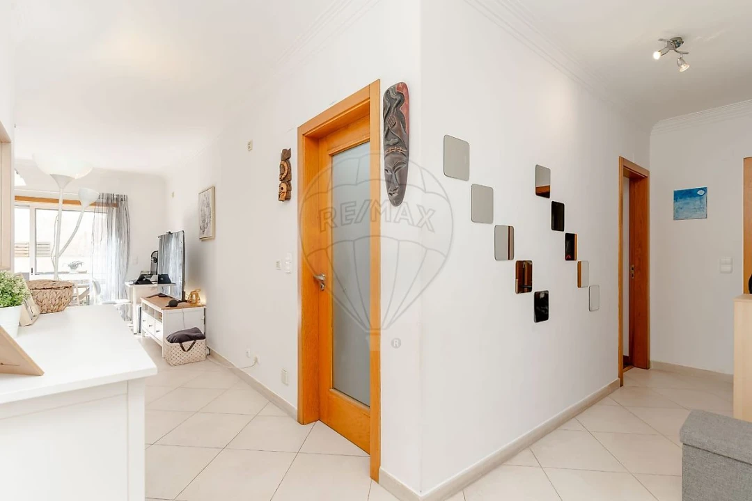 Apartamento T2 para Venda em Charneca de Caparica e Sobreda Foto 12