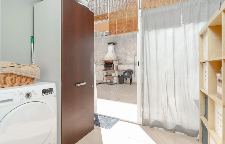 Apartamento T2 para Venda em Charneca de Caparica e Sobreda Foto 18