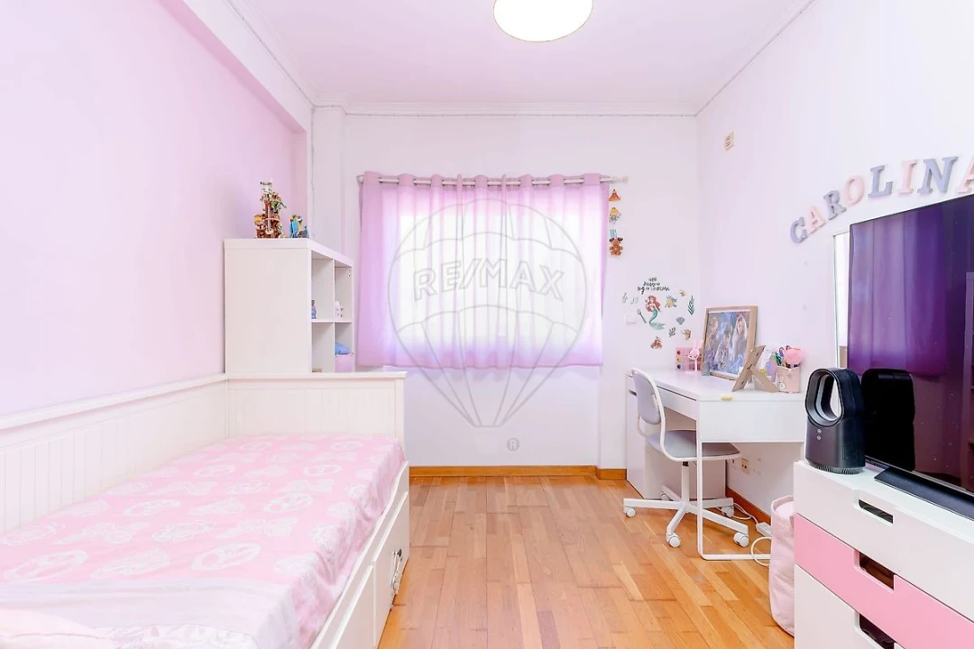 Apartamento T2 para Venda em Charneca de Caparica e Sobreda Foto 6