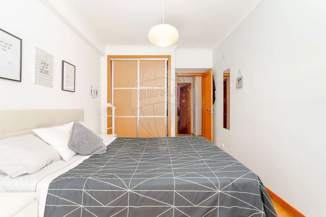 Apartamento T2 para Venda em Charneca de Caparica e Sobreda Foto 23