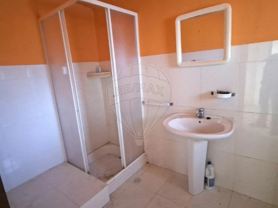 Moradia T2 para Venda em Santa Catarina Foto 8