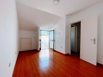 Apartamento T1 para Arrendamento em Paranhos