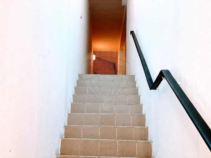 Apartamento T1 para Arrendamento em Paranhos Foto 4