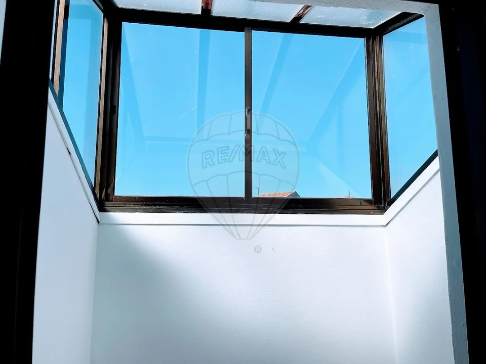 Apartamento T1 para Arrendamento em Paranhos Foto 8