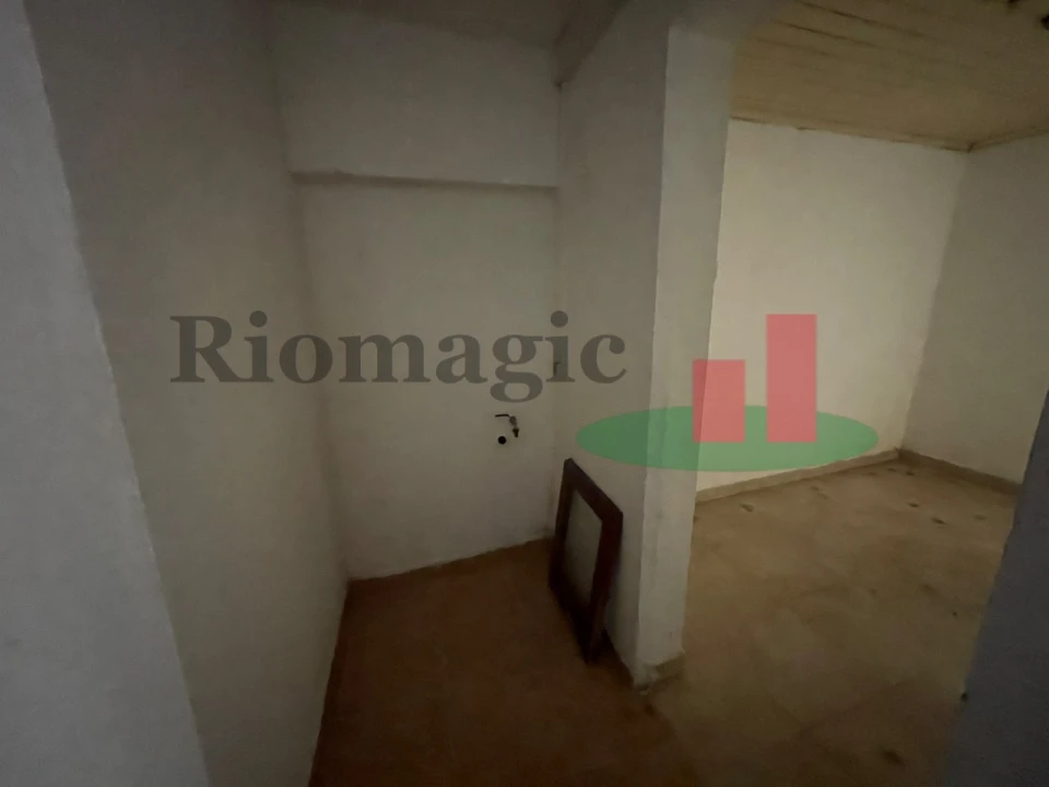 Loja para Arrendamento em Rio Maior Foto 10