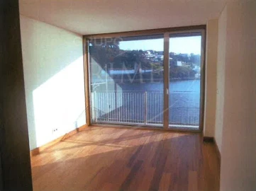 Apartamento T3 para Venda em Lordelo do Ouro e Massarelos