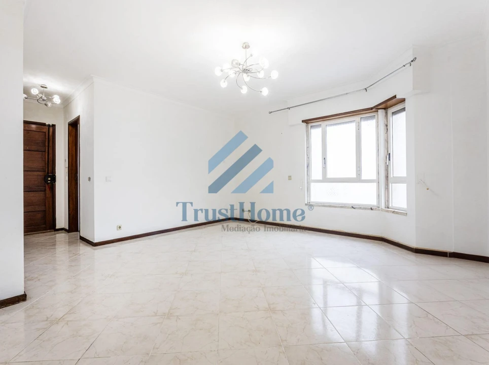 Apartamento T3 para Venda em Rio de Mouro Foto 1