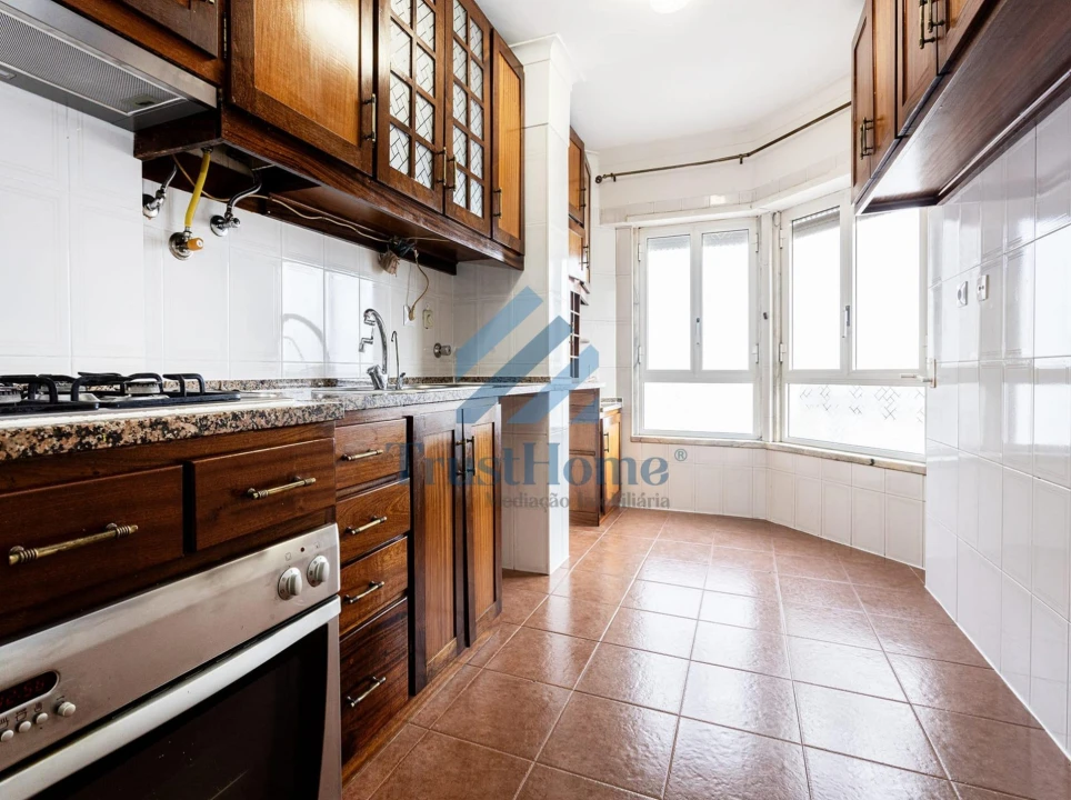 Apartamento T3 para Venda em Rio de Mouro Foto 3