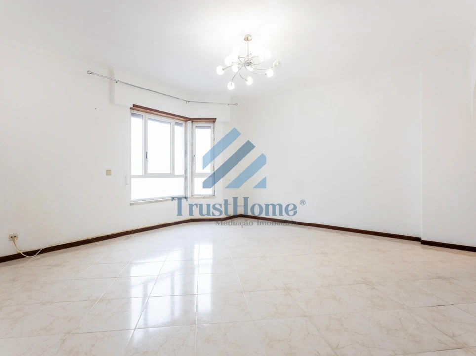 Apartamento T3 para Venda em Rio de Mouro Foto 7