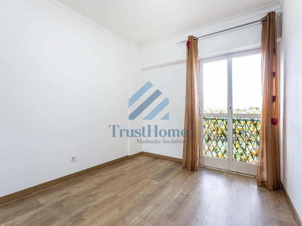 Apartamento T3 para Venda em Rio de Mouro Foto 8