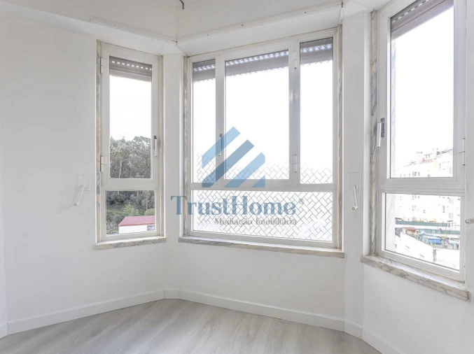 Apartamento T3 para Venda em Rio de Mouro Foto 16
