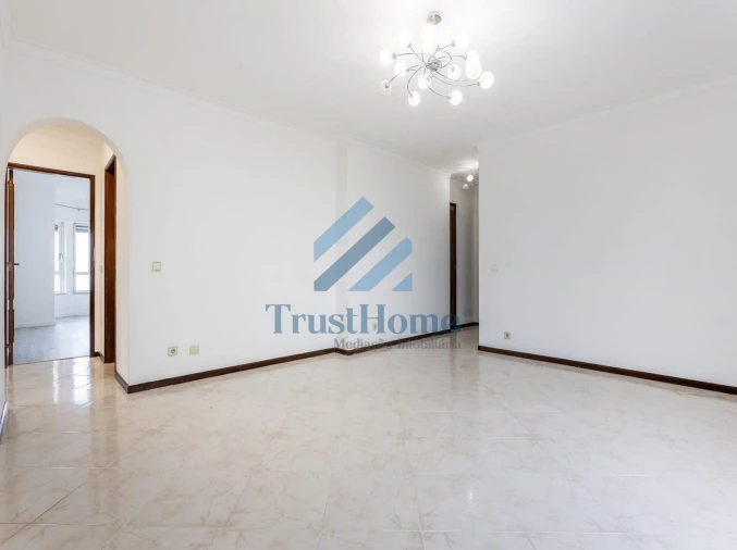 Apartamento T3 para Venda em Rio de Mouro Foto 6