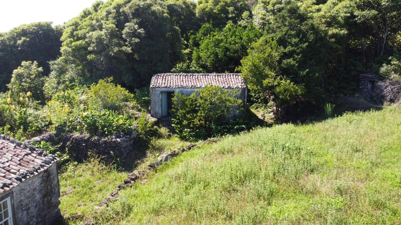 Moradia para Venda em Calheta de Nesquim Foto 11