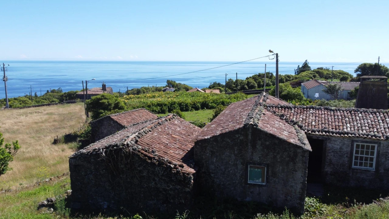 Moradia para Venda em Calheta de Nesquim Foto 13