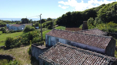 Moradia para Venda em Calheta de Nesquim