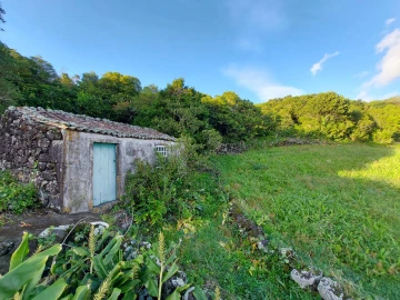 Moradia para Venda em Calheta de Nesquim