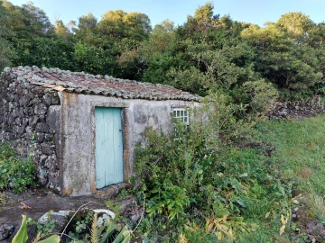 Moradia para Venda em Calheta de Nesquim