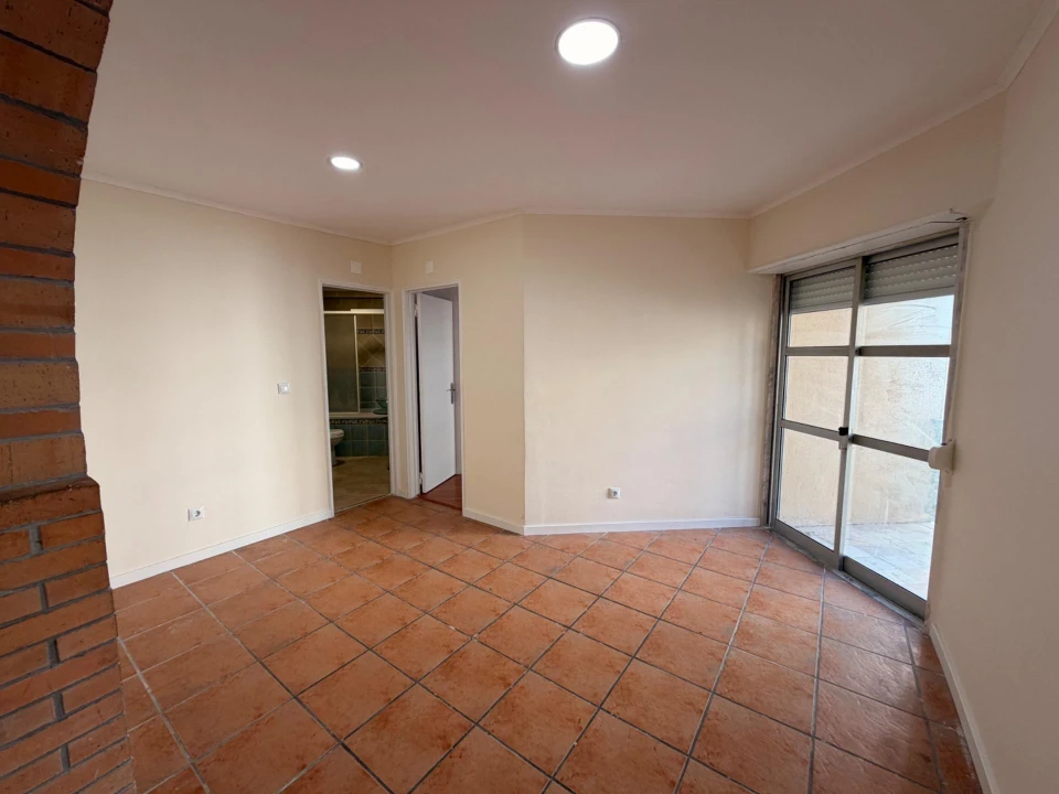 Apartamento T3 para Venda em Algueirão-Mem Martins Foto 13