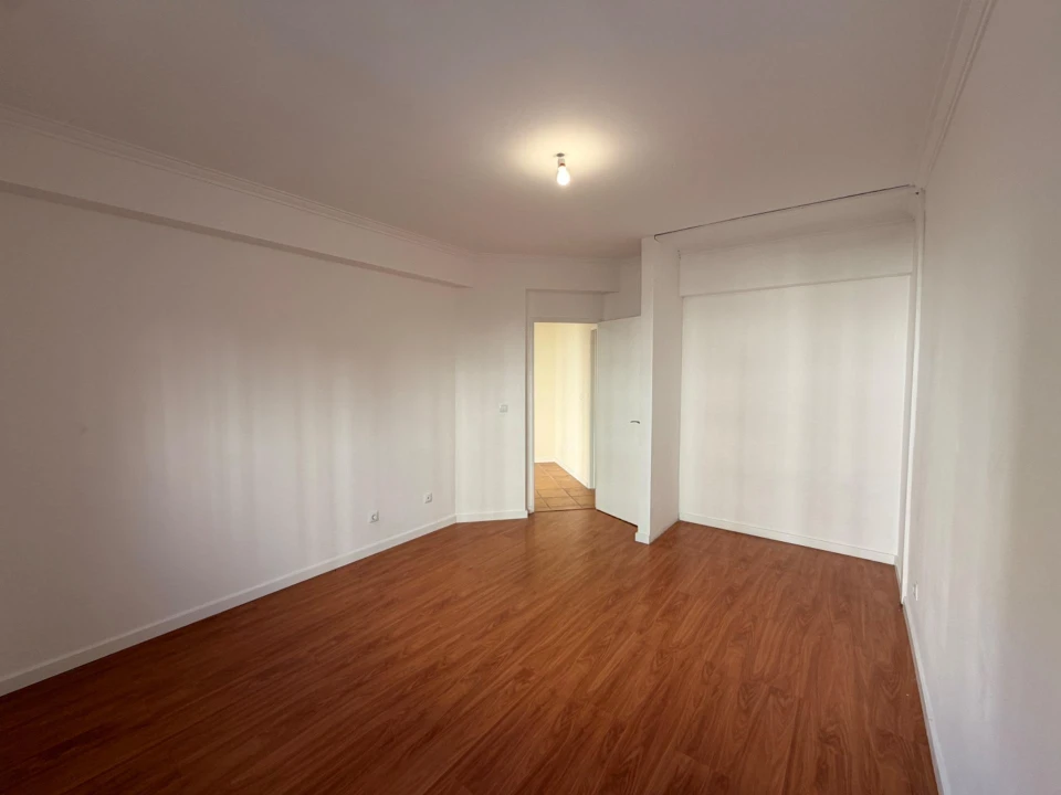 Apartamento T3 para Venda em Algueirão-Mem Martins Foto 17