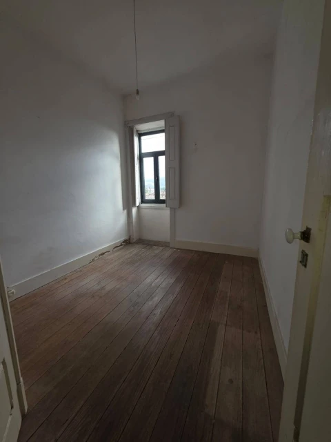 Moradia T6 para Venda em Canedo, Vale e Vila Maior