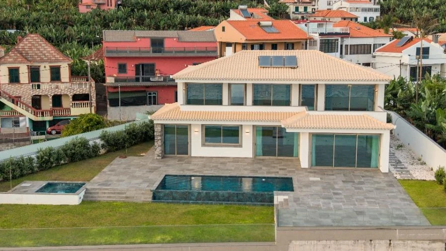 Moradia T4 para Venda em Ponta do Sol
