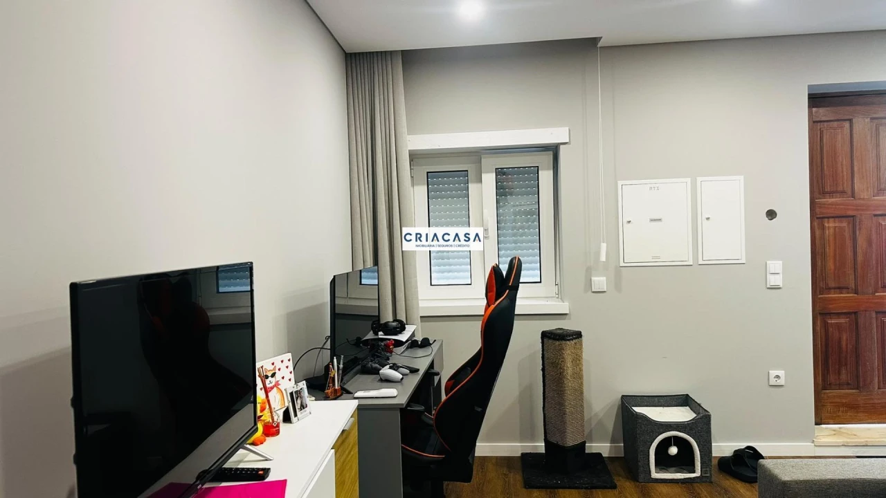 Apartamento T1 para Venda em Viseu Foto 11