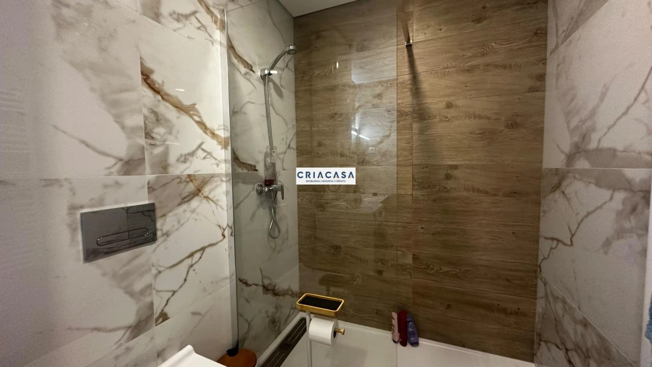 Apartamento T1 para Venda em Viseu Foto 20