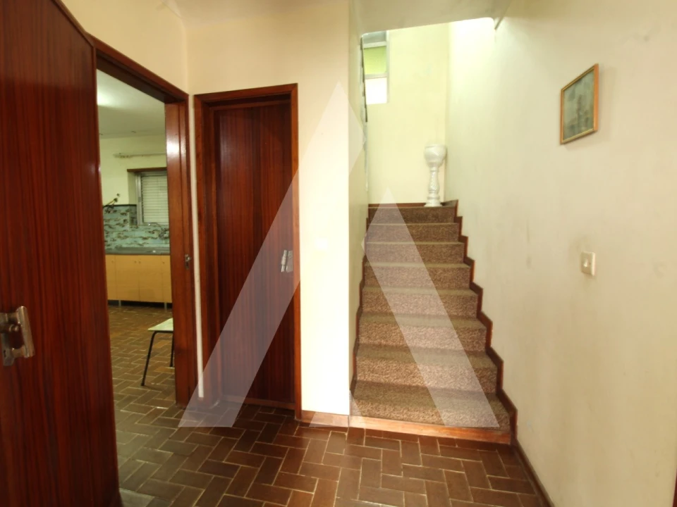 Moradia T4 para Venda em Recardães e Espinhel Foto 7