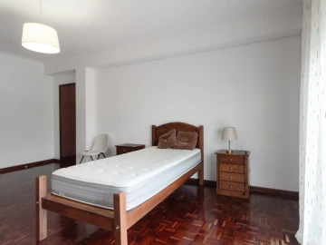 Apartamento T3 para Venda em São Martinho do Bispo e Ribeira de Frades