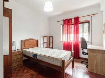 Apartamento T3 para Venda em São Martinho do Bispo e Ribeira de Frades