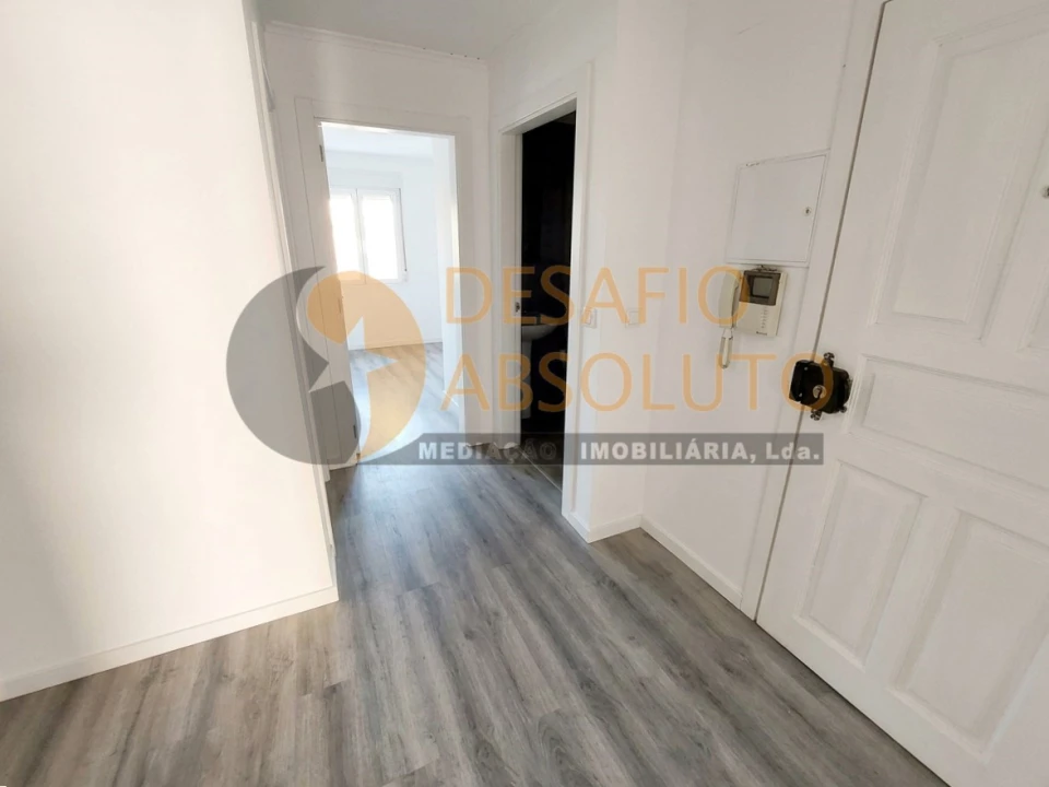 Apartamento T3 para Venda em Quinta do Conde Foto 3