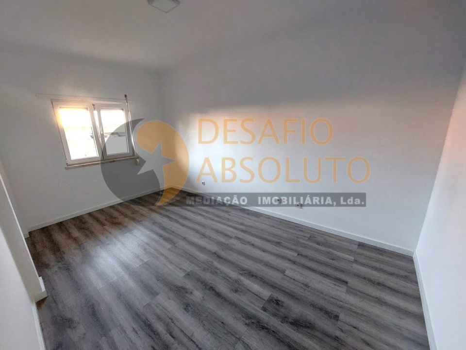 Apartamento T3 para Venda em Quinta do Conde Foto 19