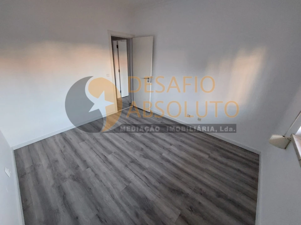 Apartamento T3 para Venda em Quinta do Conde Foto 24