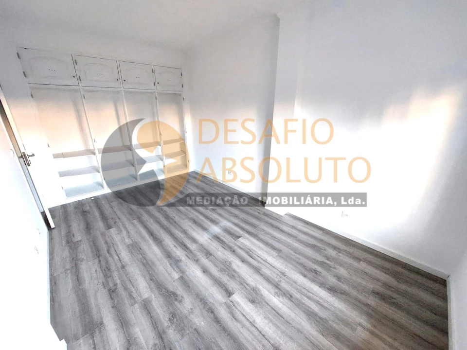 Apartamento T3 para Venda em Quinta do Conde Foto 26