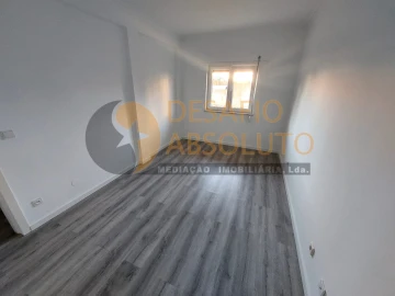 Apartamento T3 para Venda em Quinta do Conde