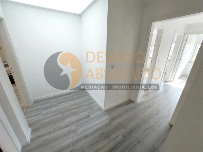Apartamento T3 para Venda em Quinta do Conde Foto 2