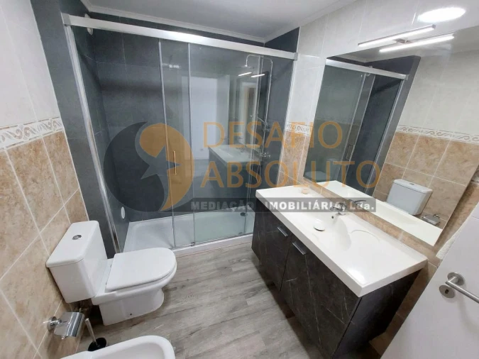 Apartamento T3 para Venda em Quinta do Conde Foto 17