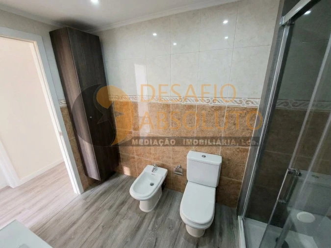 Apartamento T3 para Venda em Quinta do Conde Foto 18