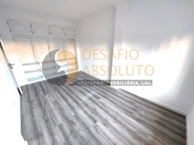 Apartamento T3 para Venda em Quinta do Conde Foto 26