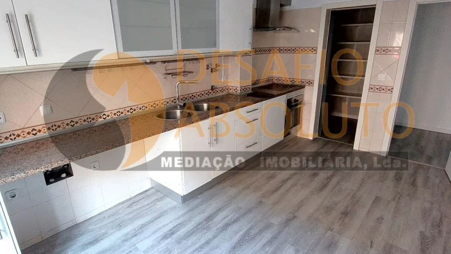 Apartamento T3 para Venda em Quinta do Conde
