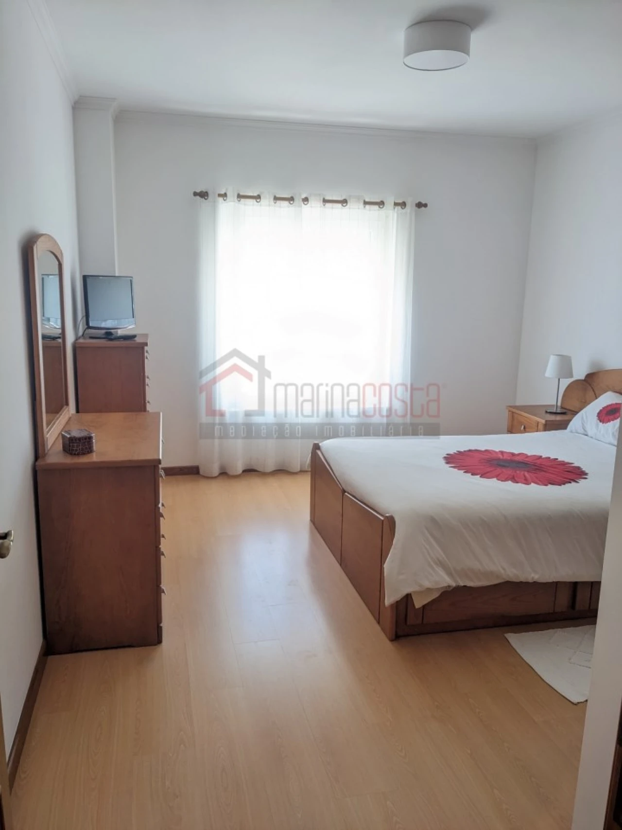Apartamento T2 para Arrendamento em Atouguia da Baleia Foto 8
