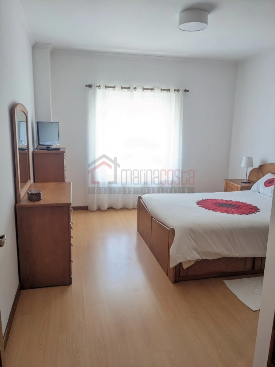 Apartamento T2 para Arrendamento em Atouguia da Baleia Foto 8